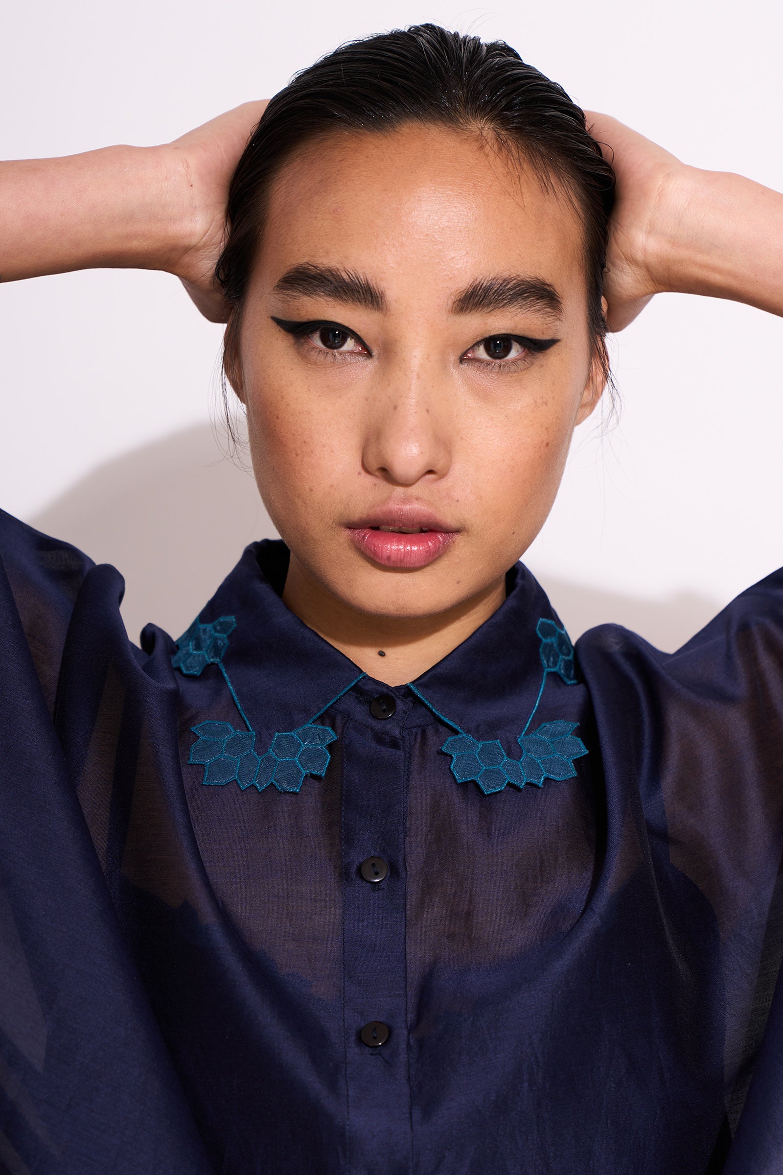 NEEL TABLE MAT SHIRT