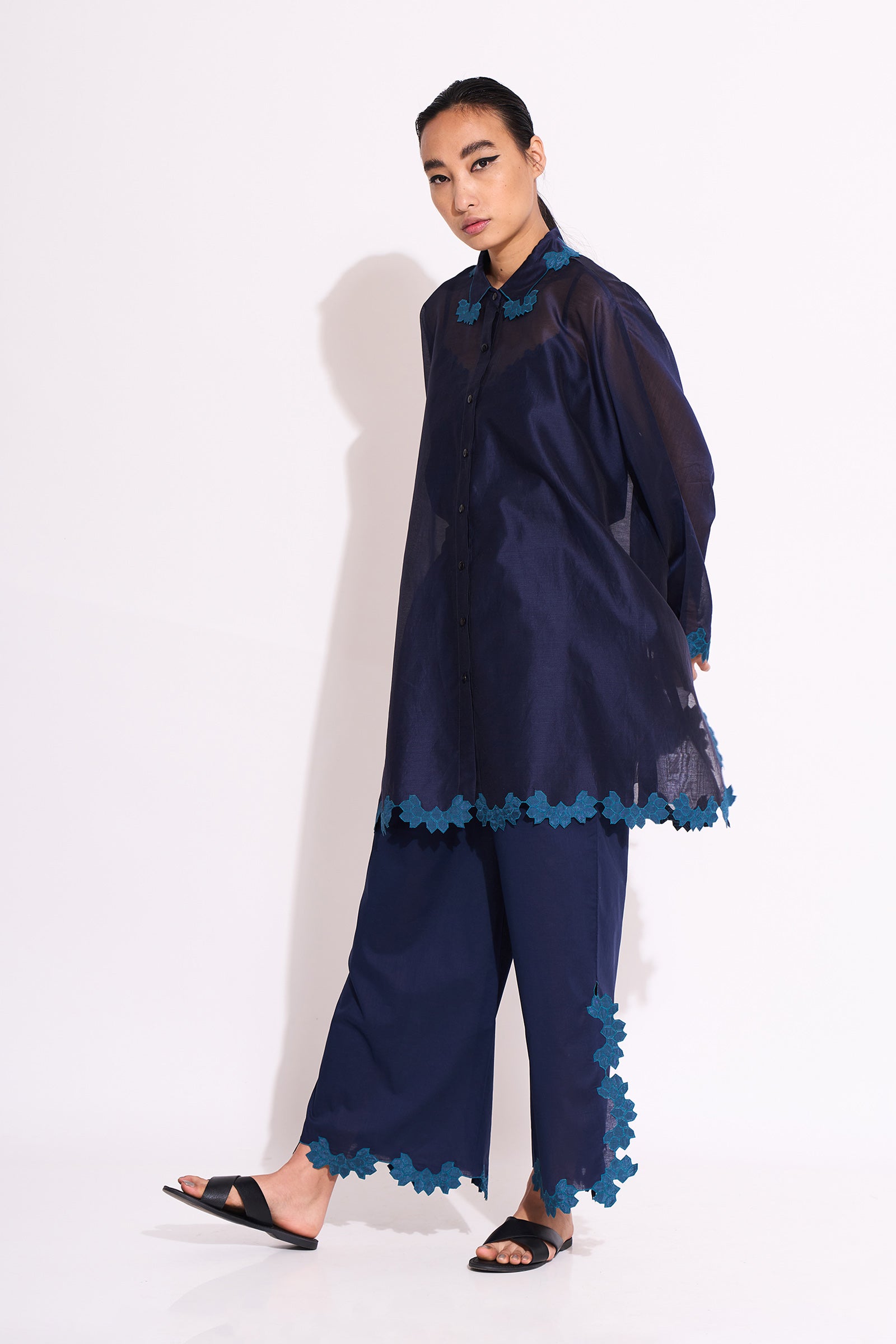 NEEL TABLE MAT SHIRT