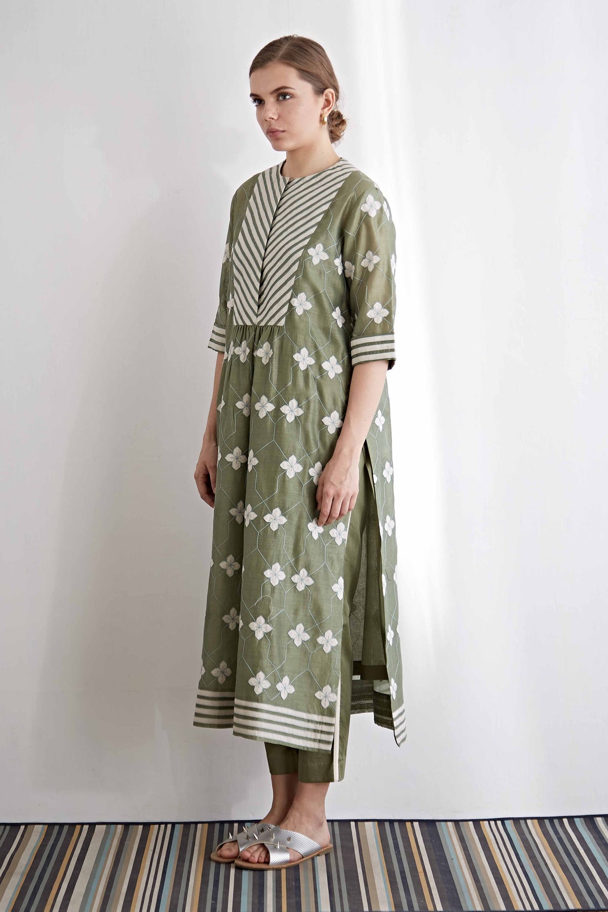 YOKE GATHER KAMEEZ