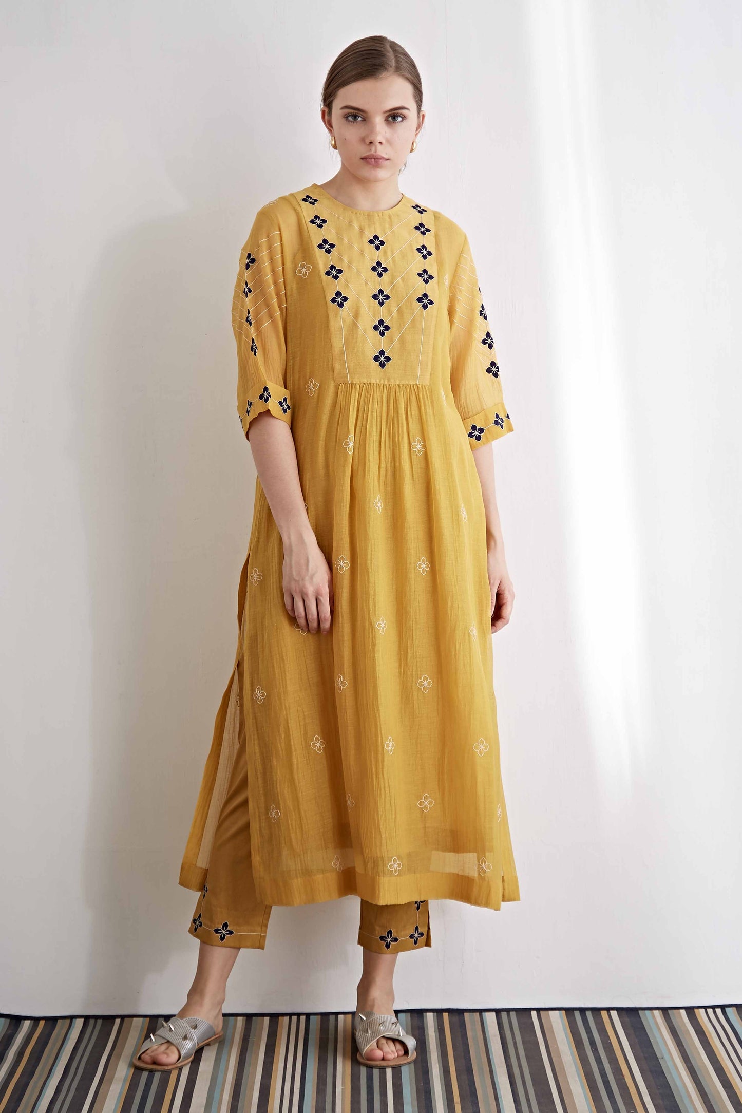 YOKE GATHER KAMEEZ